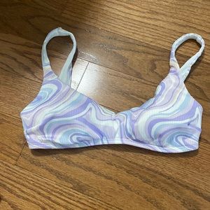 Pattern hollister bikini top